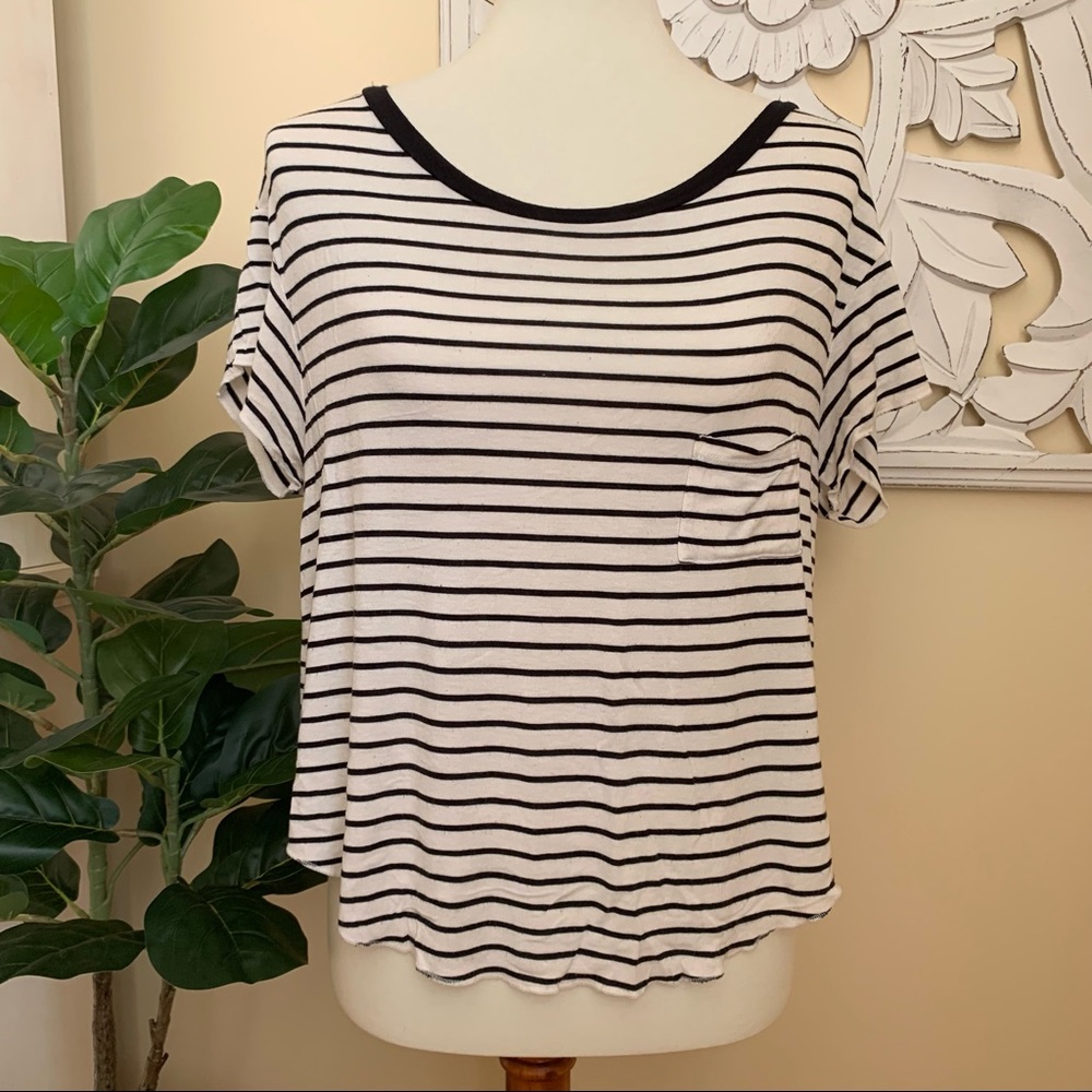 American Eagle B/W Stripe Top Size XS/S